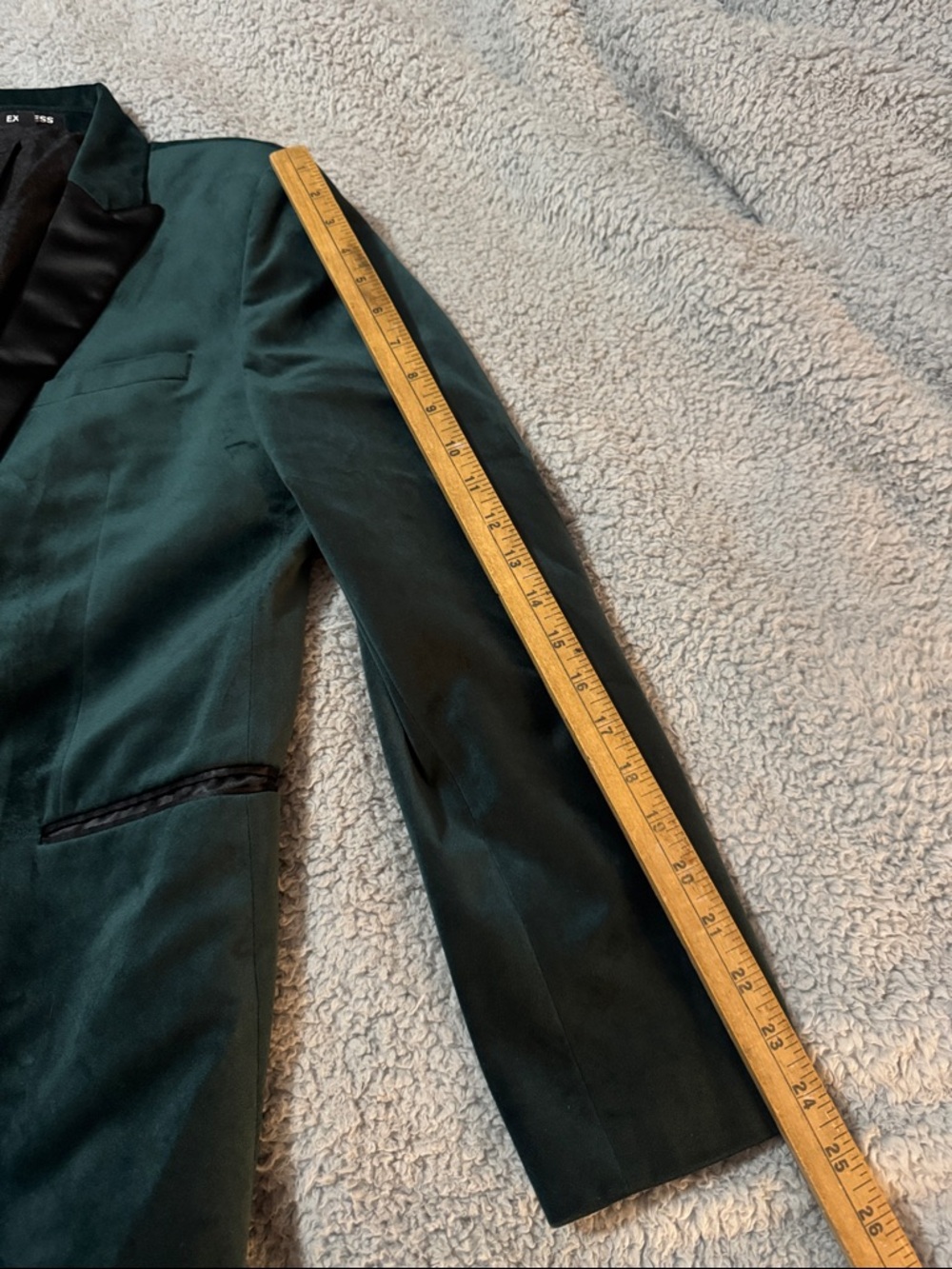 Express Men's Velvet Tuxedo Blazer - Dark Green with Black Satin Lapel - Picture 6 of 7